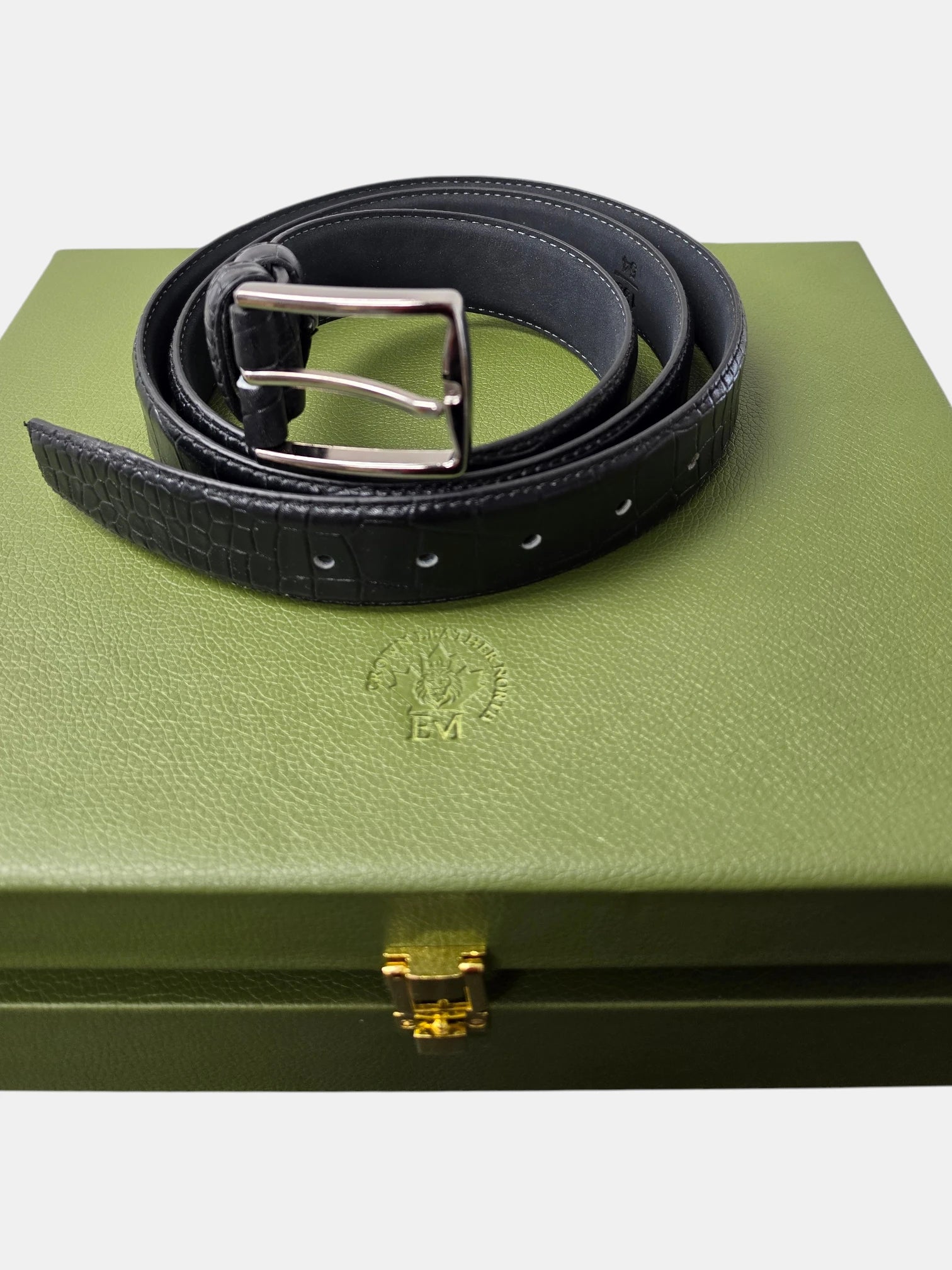 Veloura Executive Set